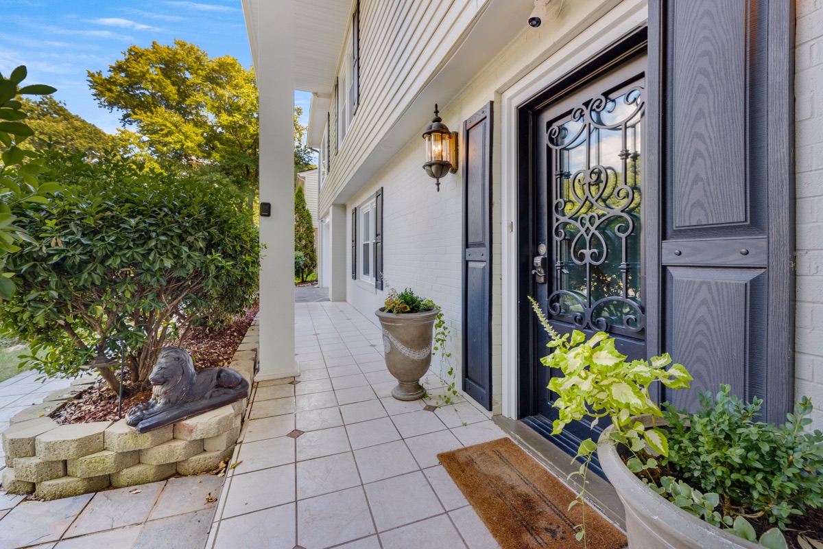 White Pelican Lane interior